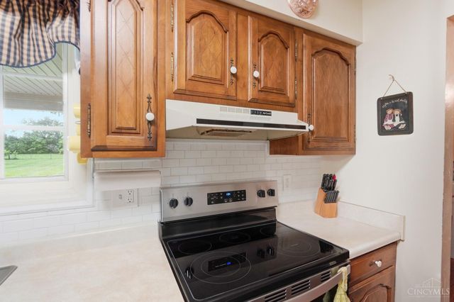 1428 E Social Row Road, Washington Twp, OH 45458