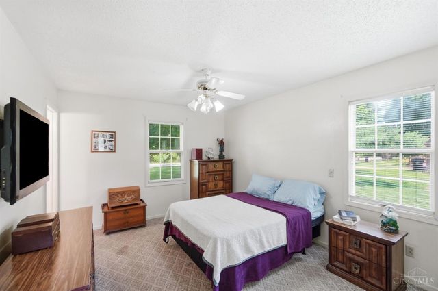 1428 E Social Row Road, Washington Twp, OH 45458