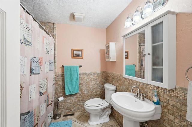 1428 E Social Row Road, Washington Twp, OH 45458