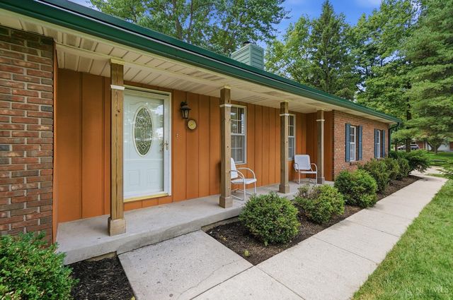 1428 E Social Row Road, Washington Twp, OH 45458