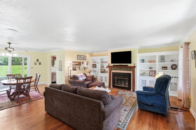 1428 E Social Row Road, Washington Twp, OH 45458