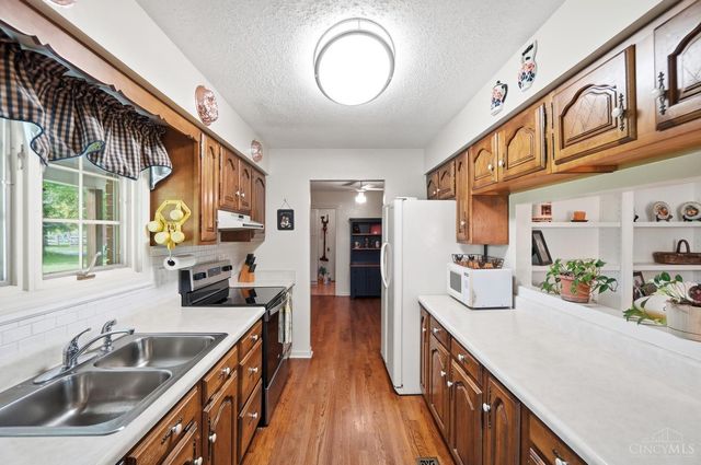 1428 E Social Row Road, Washington Twp, OH 45458