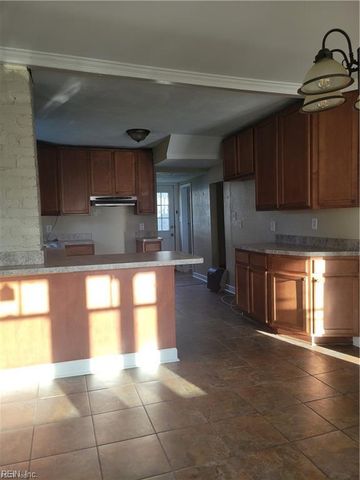 1229 Decatur ST, Chesapeake, VA 23324