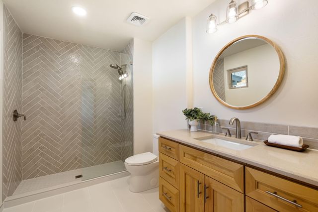 1012 Oro Real NE, Albuquerque, NM 87123