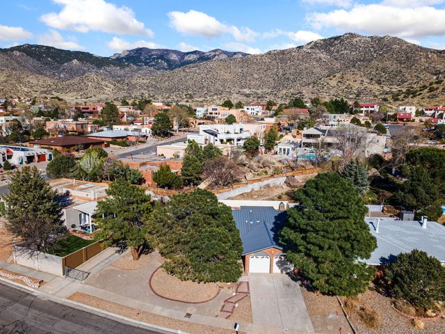 1012 Oro Real NE, Albuquerque, NM 87123