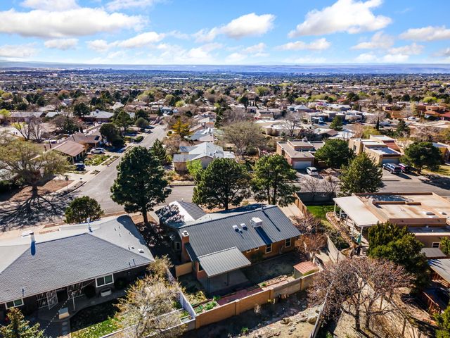 1012 Oro Real NE, Albuquerque, NM 87123