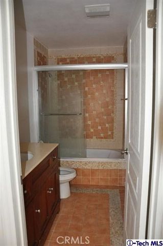 3220 Altura Avenue 103, Glendale, CA 91214