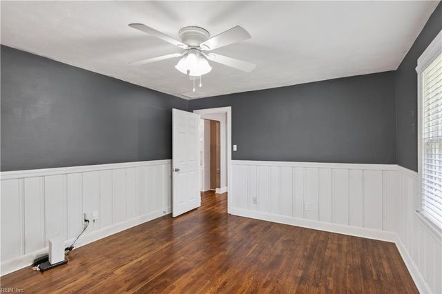 5701 Hawthorne LN, Portsmouth, VA 23703