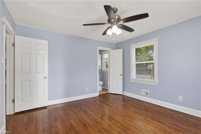 5701 Hawthorne LN, Portsmouth, VA 23703
