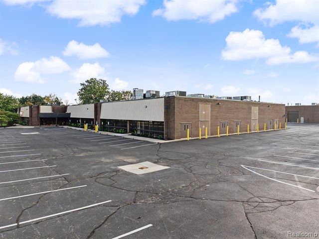 15001 N Commerce Drive, Dearborn, MI 48120
