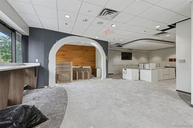 15001 N Commerce Drive, Dearborn, MI 48120