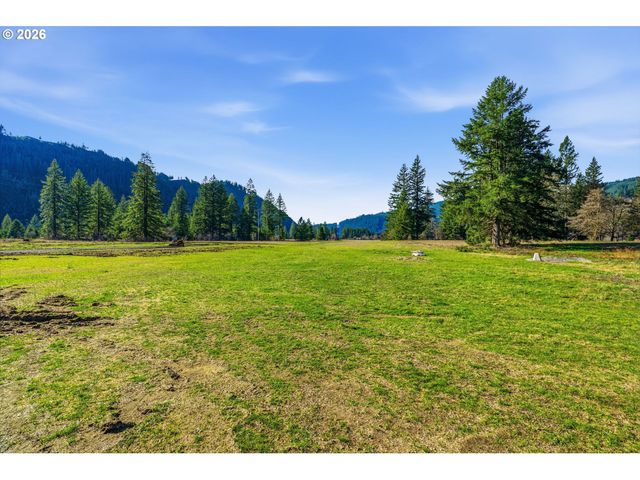 391 Windsock Rd 4, Ariel, WA 98603