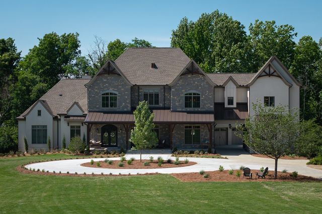 5019 Hilltop Ln, College Grove, TN 37046