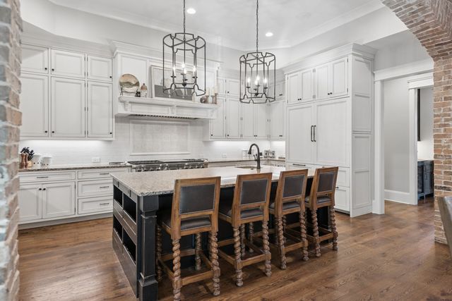 5019 Hilltop Ln, College Grove, TN 37046