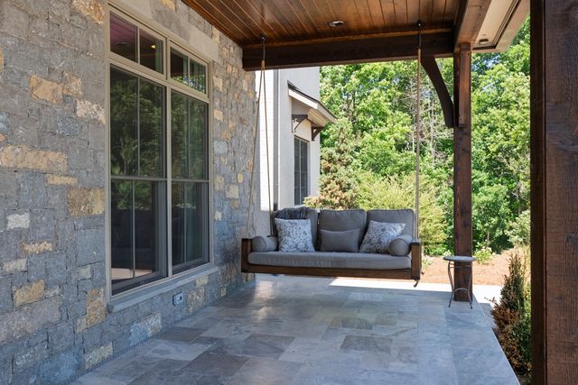 5019 Hilltop Ln, College Grove, TN 37046