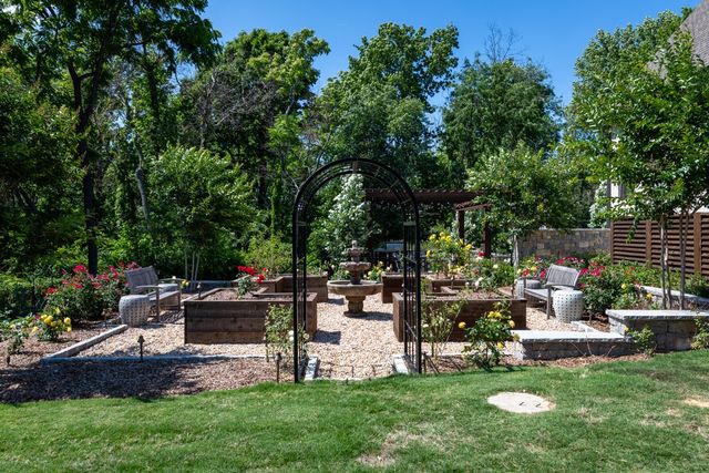 5019 Hilltop Ln, College Grove, TN 37046
