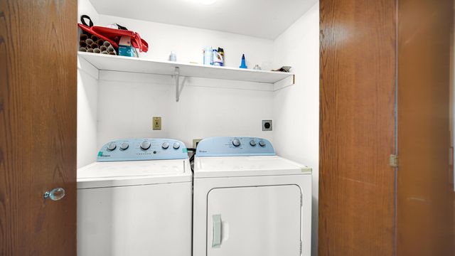 2455 W 61st Place, Merrillville, IN 46410