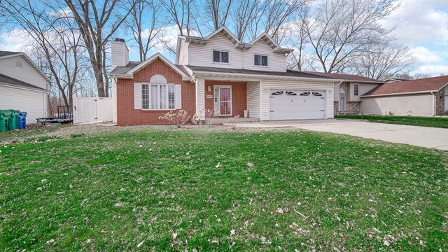 2455 W 61st Place, Merrillville, IN 46410