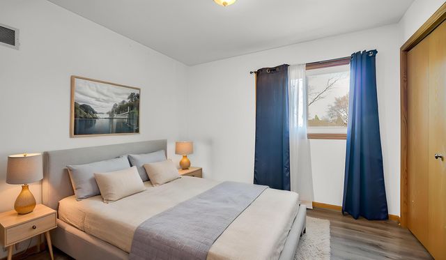 2455 W 61st Place, Merrillville, IN 46410