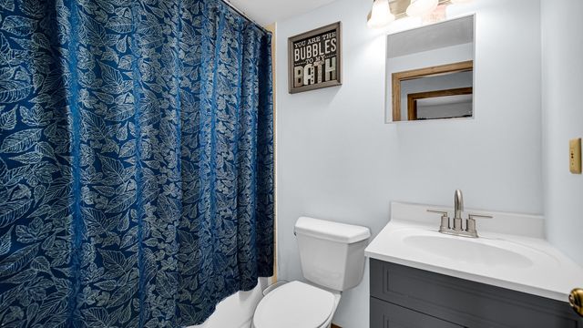 2455 W 61st Place, Merrillville, IN 46410