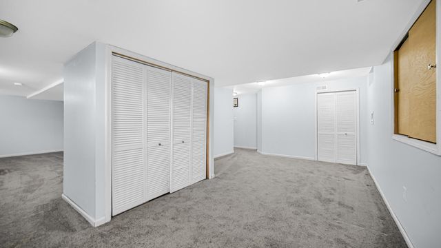 2455 W 61st Place, Merrillville, IN 46410