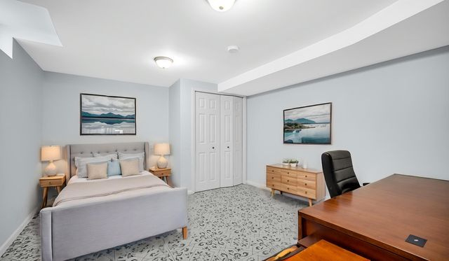 2455 W 61st Place, Merrillville, IN 46410