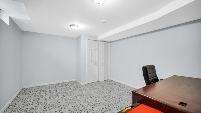 2455 W 61st Place, Merrillville, IN 46410