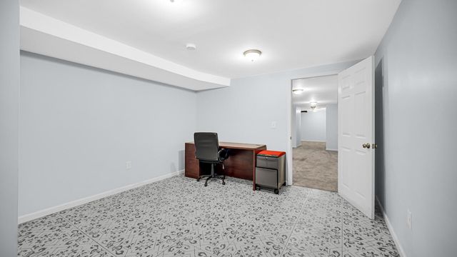 2455 W 61st Place, Merrillville, IN 46410