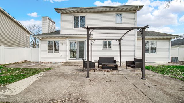 2455 W 61st Place, Merrillville, IN 46410