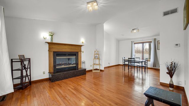 2455 W 61st Place, Merrillville, IN 46410