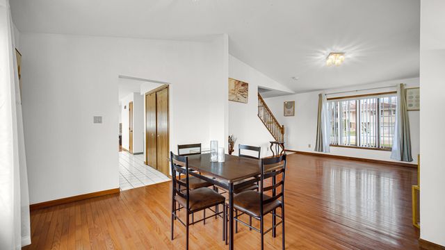 2455 W 61st Place, Merrillville, IN 46410