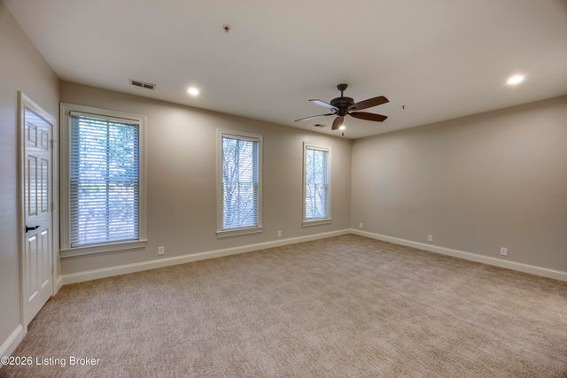 9412 Norton Commons Blvd, Prospect, KY 40059