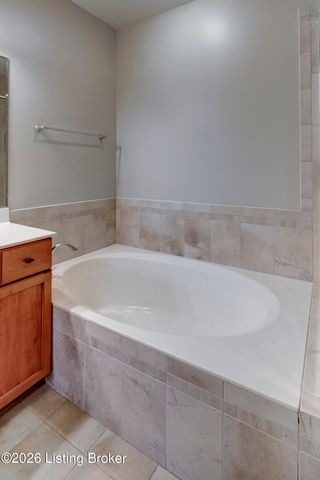 9412 Norton Commons Blvd, Prospect, KY 40059