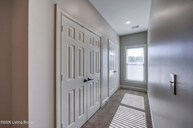 9412 Norton Commons Blvd, Prospect, KY 40059