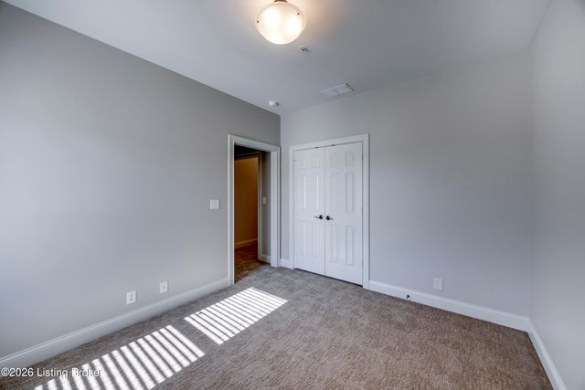 9412 Norton Commons Blvd, Prospect, KY 40059