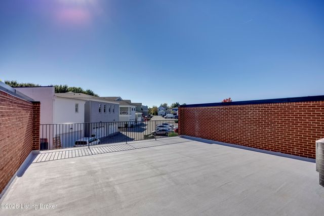 9412 Norton Commons Blvd, Prospect, KY 40059