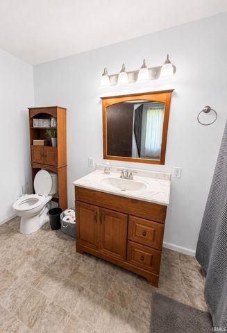 107 S First Street, Owensville, IN 47665