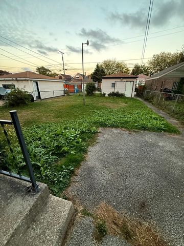 11025 S Avenue O, Chicago, IL 60617