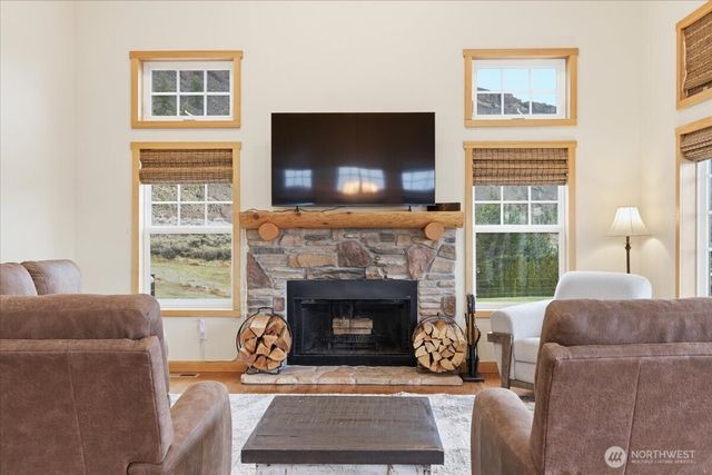 19994 Coulee View Road, Electric City, WA 99123