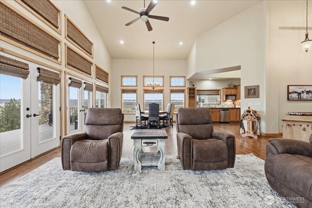 19994 Coulee View Road, Electric City, WA 99123