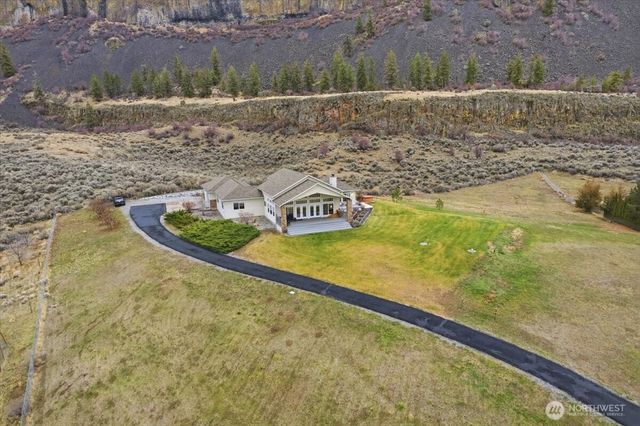 19994 Coulee View Road, Electric City, WA 99123