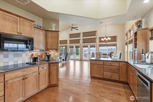 19994 Coulee View Road, Electric City, WA 99123