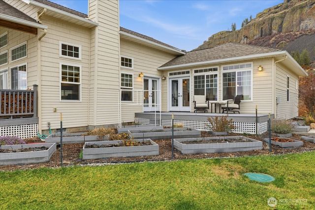 19994 Coulee View Road, Electric City, WA 99123