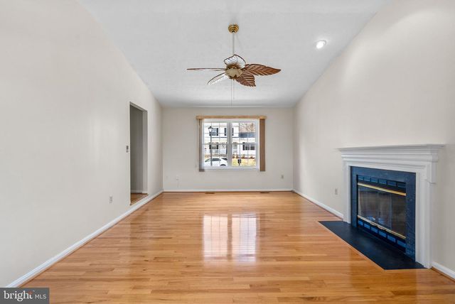 8308 FOUNDERS TER, Fort Washington, MD 20744