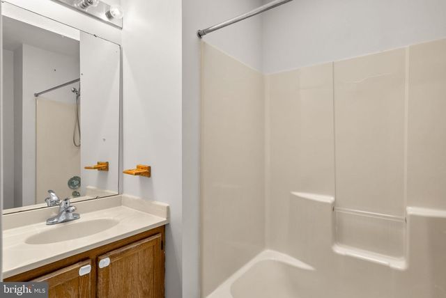 8308 FOUNDERS TER, Fort Washington, MD 20744