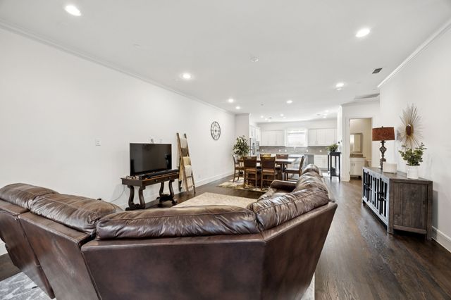 7700 Eastern Avenue 702, Dallas, TX 75209