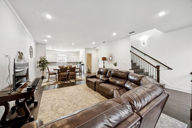 7700 Eastern Avenue 702, Dallas, TX 75209
