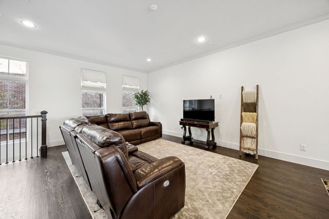 7700 Eastern Avenue 702, Dallas, TX 75209