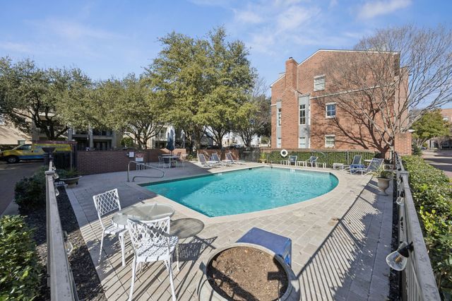 7700 Eastern Avenue 702, Dallas, TX 75209