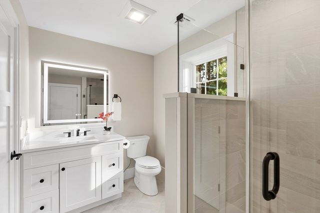 12 Pleasant St, Burlington, MA 01803